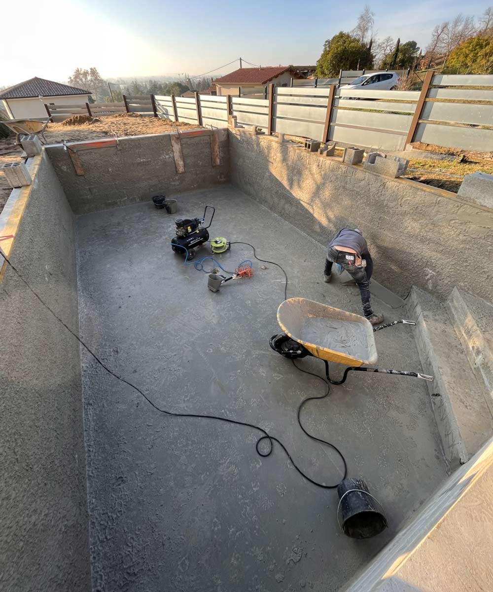 Réalisation d'une piscine béton par SARL BTA à Valence Drôme 26
